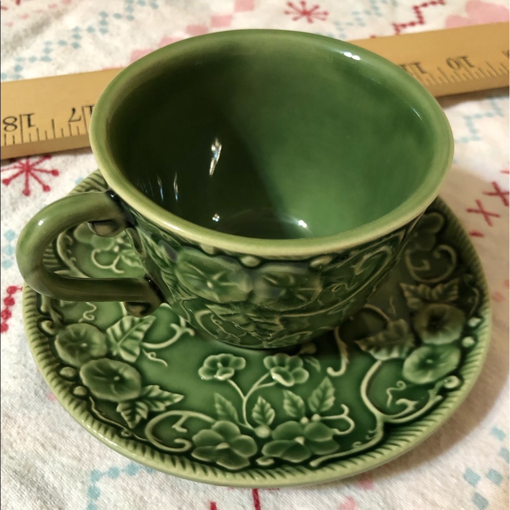 Set of 2 cup and saucer